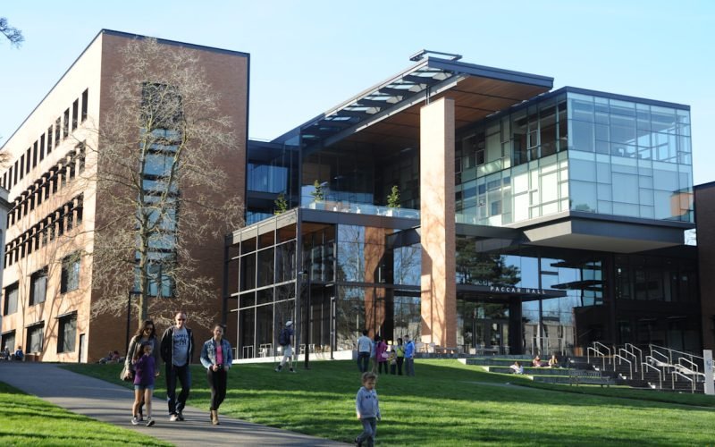 Sweden Scholarships for Pakistani Students 2026 (SI, Waivers & Erasmus)